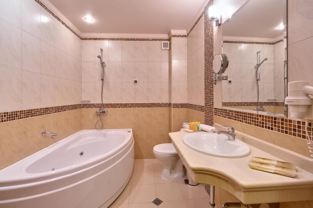 Hotel Club Central Хисаря Екстер'єр фото