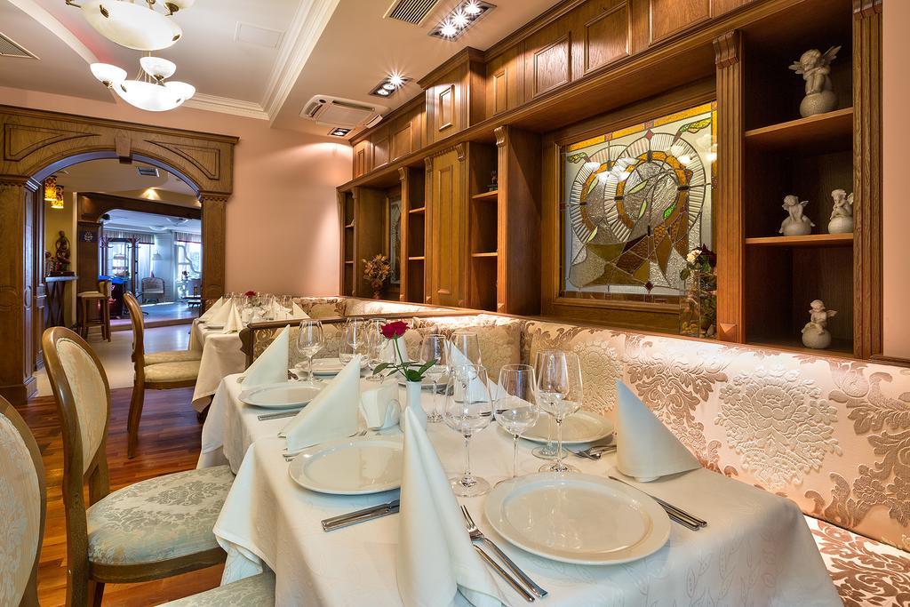 Hotel Club Central Хисаря Екстер'єр фото