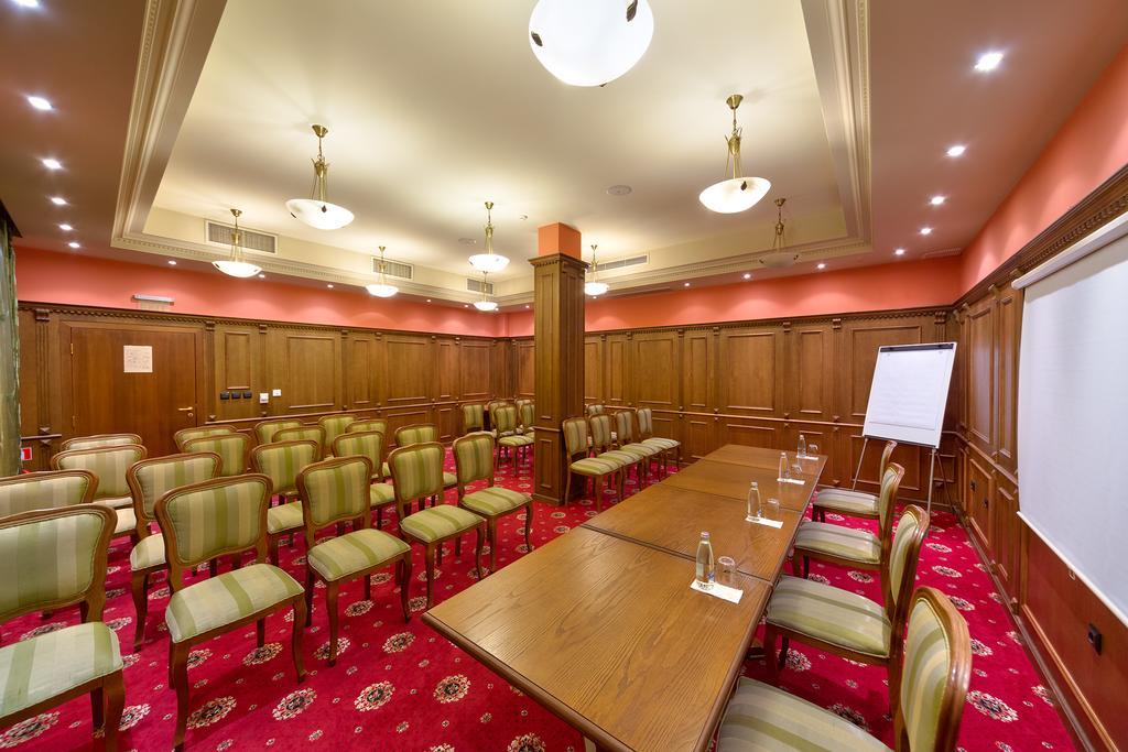Hotel Club Central Хисаря Екстер'єр фото