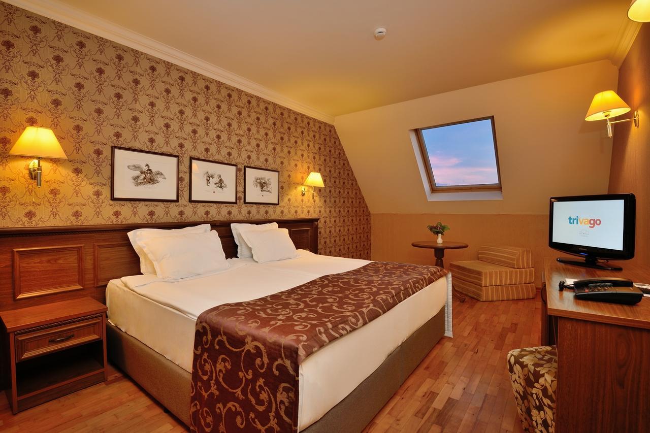 Hotel Club Central Хисаря Екстер'єр фото
