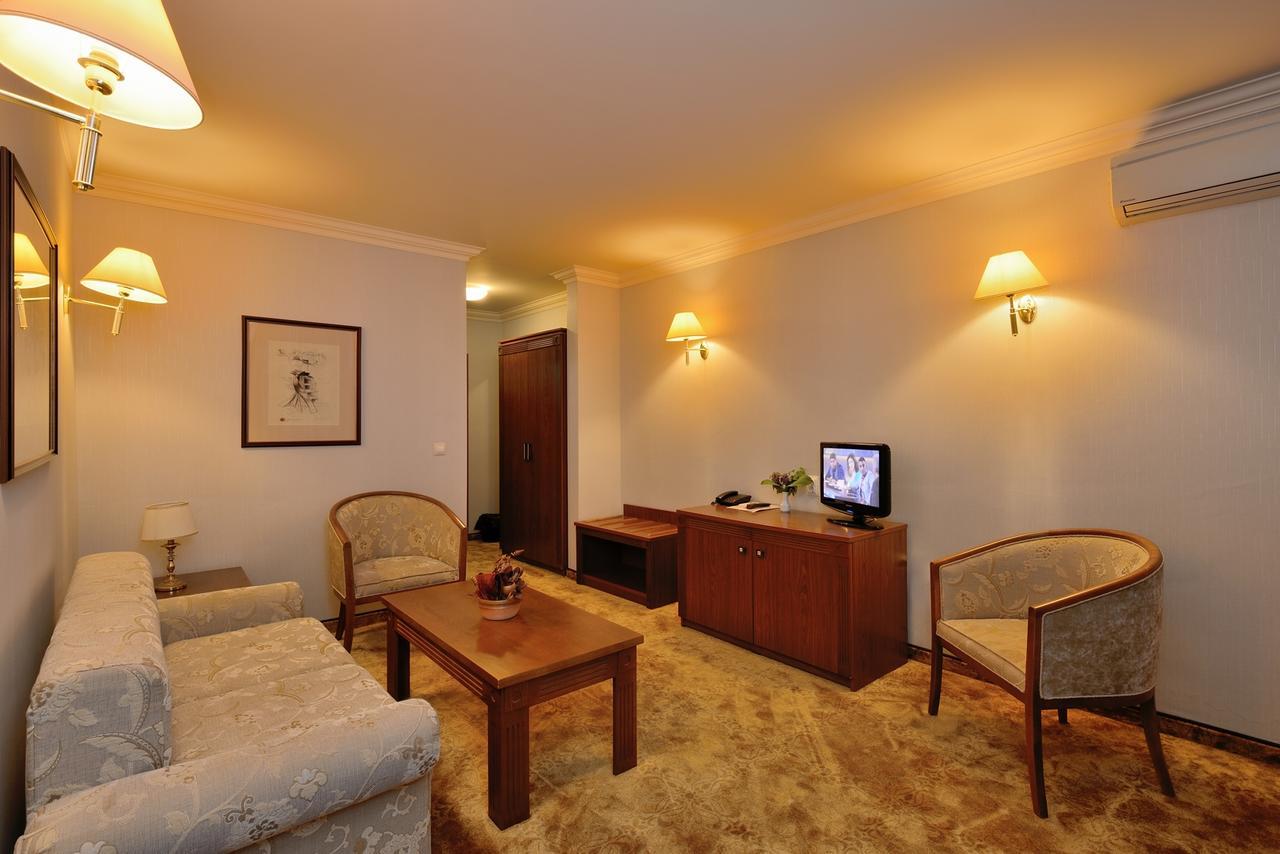 Hotel Club Central Хисаря Екстер'єр фото